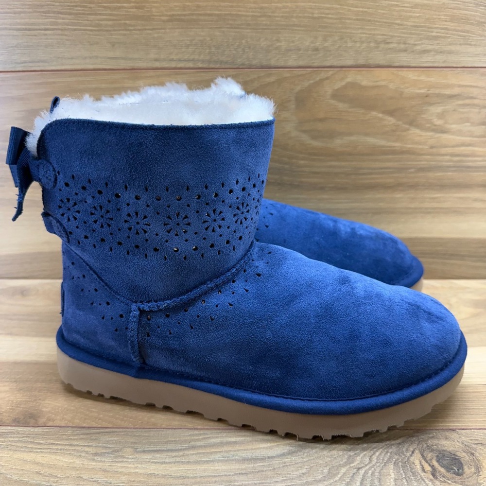 UGG Dae Sunshine Perforated Mini Boot Womens 8 Blue Suede Bow Cottage Core Cozy